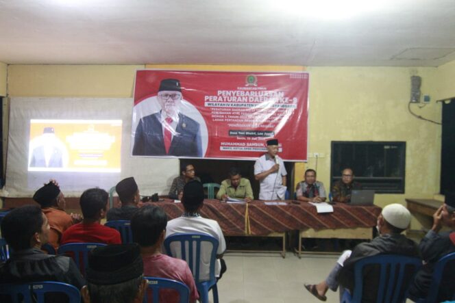 
 Teks Foto: Suasana saat Wakil KEtua DPRD Kaltim, Muhammad Samsun Melakukan Sosialisasi Peraturan Daerah.